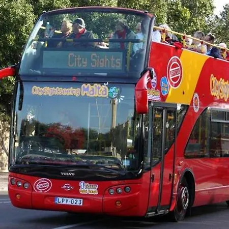 Luxury Penthouse With Terrace And Views *