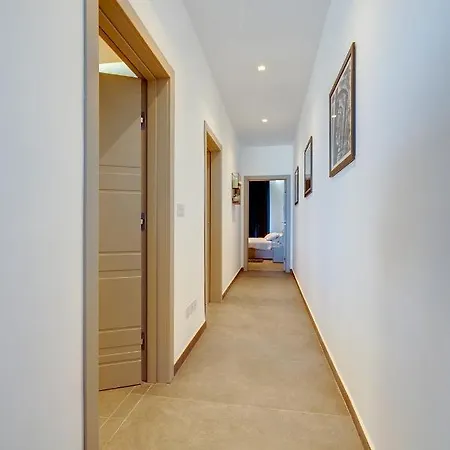 Luxury Penthouse With Terrace And Views * Saint Julian's