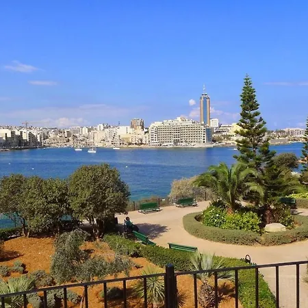 Luxury Penthouse With Terrace And Views Apartman *