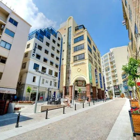 Apartment Luxury Penthouse With Terrace And Views *