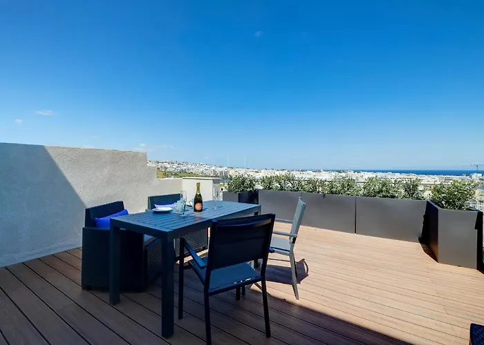 Luxury Penthouse With Terrace And Views * San Ġiljan