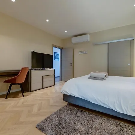 Luxury Penthouse With Terrace And Views Appartamento *