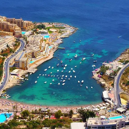 Luxury Penthouse With Terrace And Views *